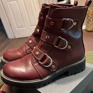 Like New- So Brand Burgandy Boot